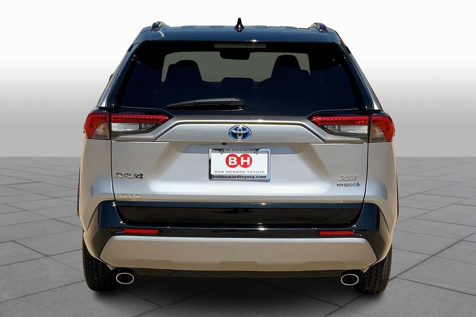 2022 Toyota RAV4 Hybrid XSE photo 4