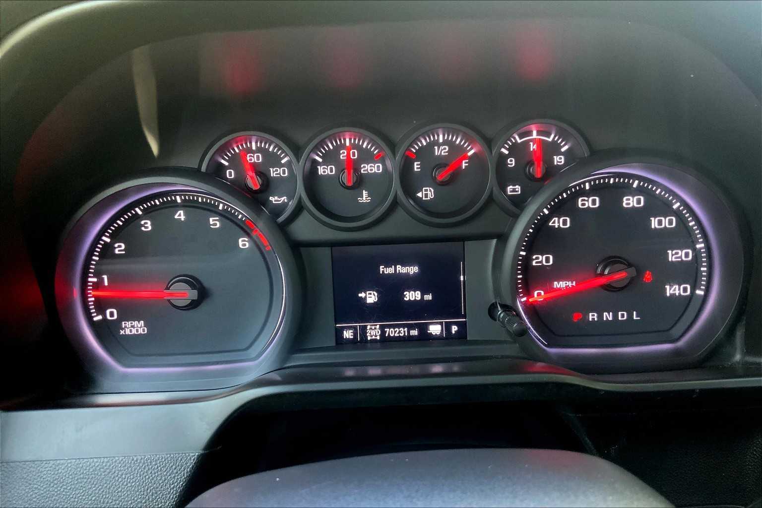 2020 Chevrolet Silverado 1500 Custom photo 23