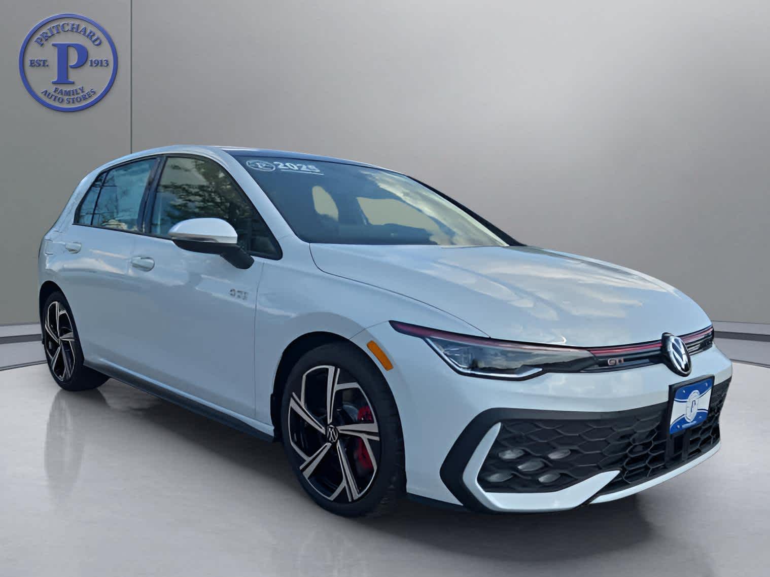 2025 Volkswagen Golf GTI SE's photo