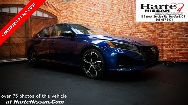 2024 Nissan Altima SR's photo