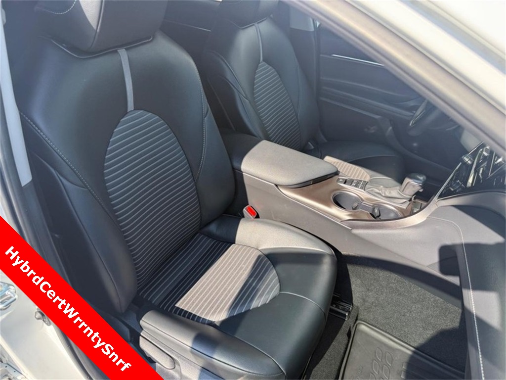 2024 Toyota Camry Hybrid SE photo 10