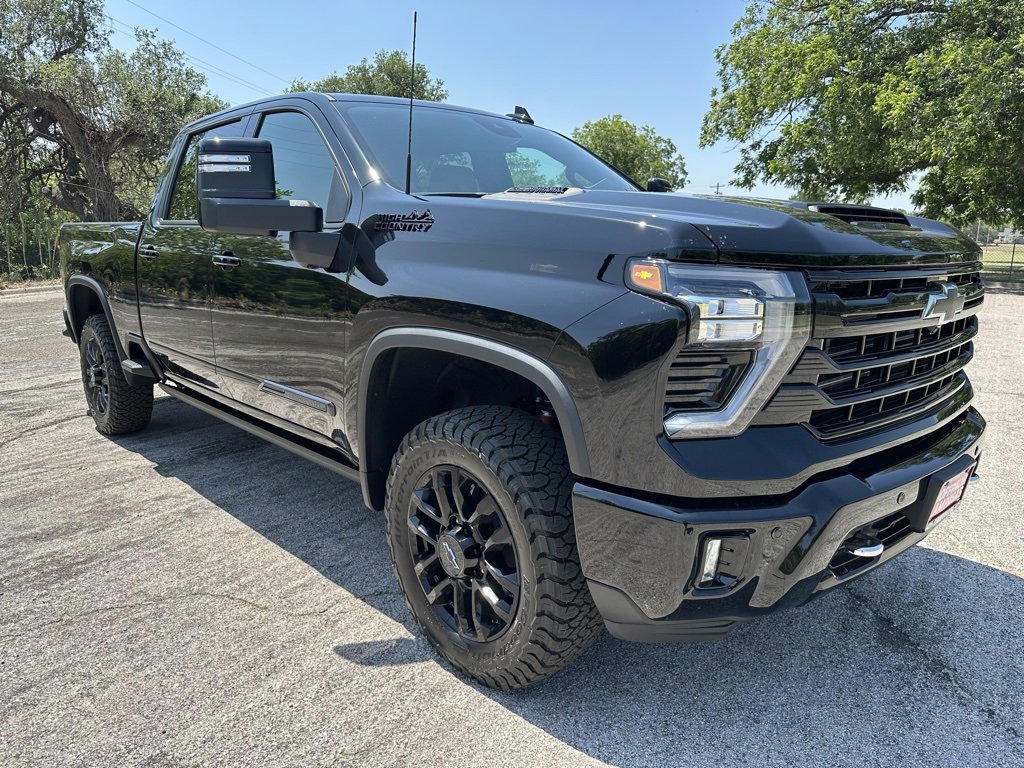 2025 Chevrolet Silverado 2500HD High Country photo 5