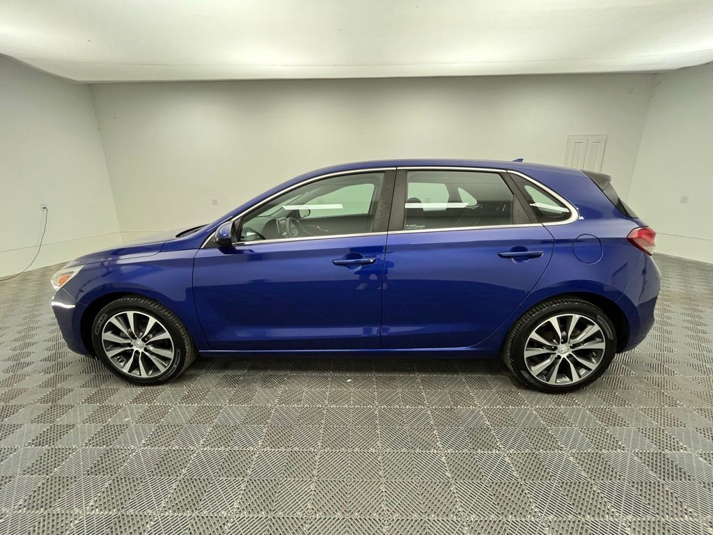 2019 Hyundai Elantra GT photo 9