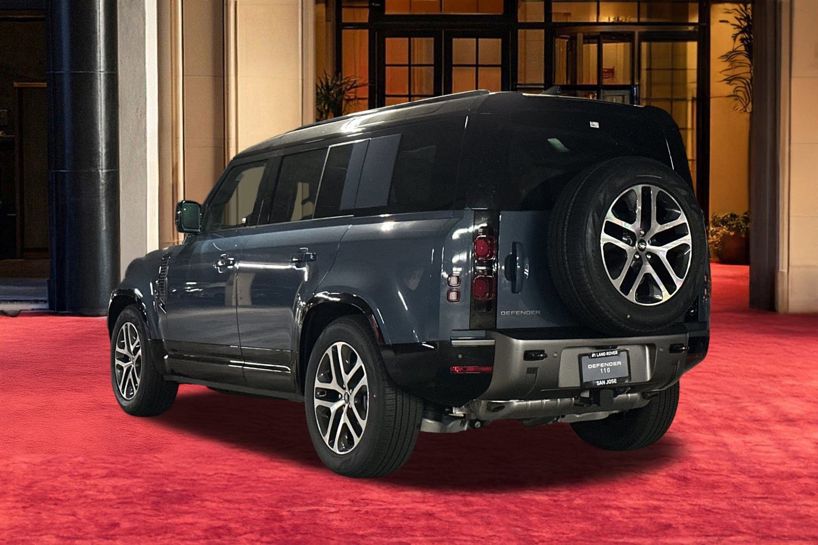 2025 Land Rover Defender X-Dynamic SE photo 3