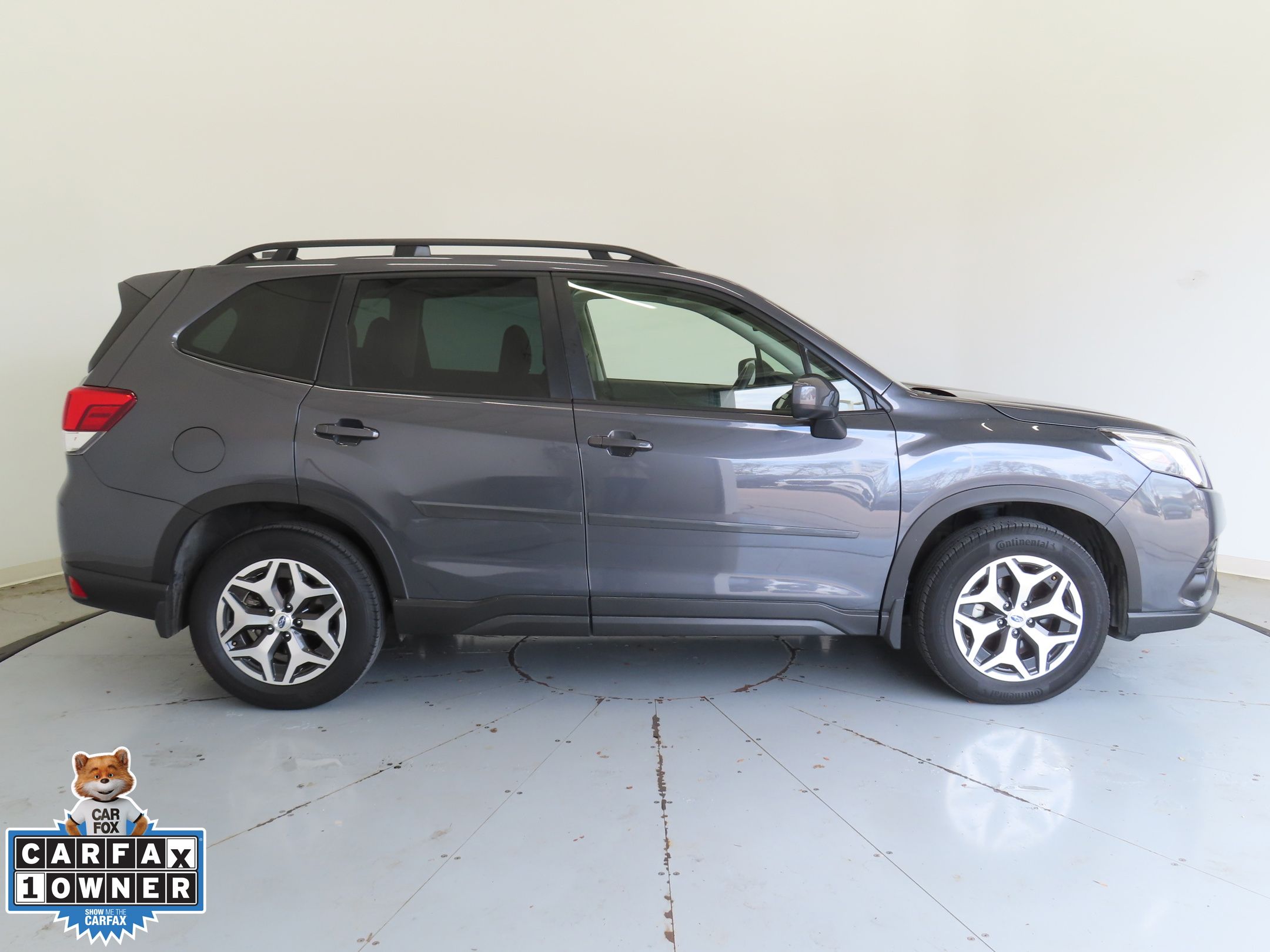 2023 Subaru Forester Premium Base photo 2