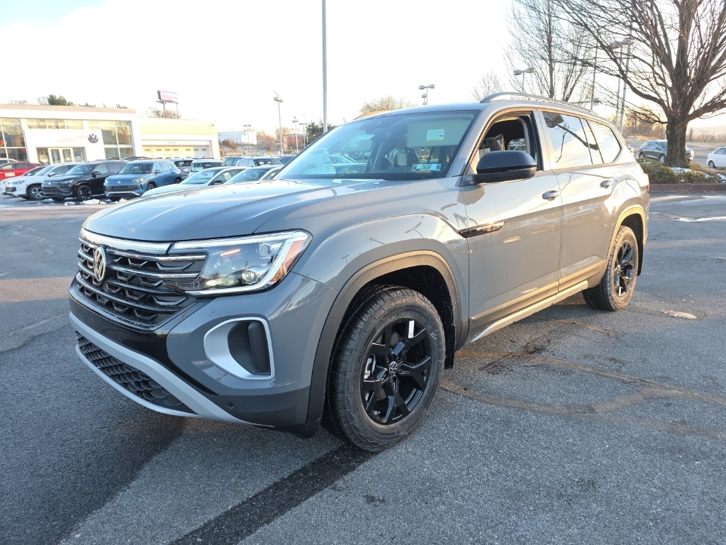2026 Volkswagen Atlas Atlas Peak Edition's photo