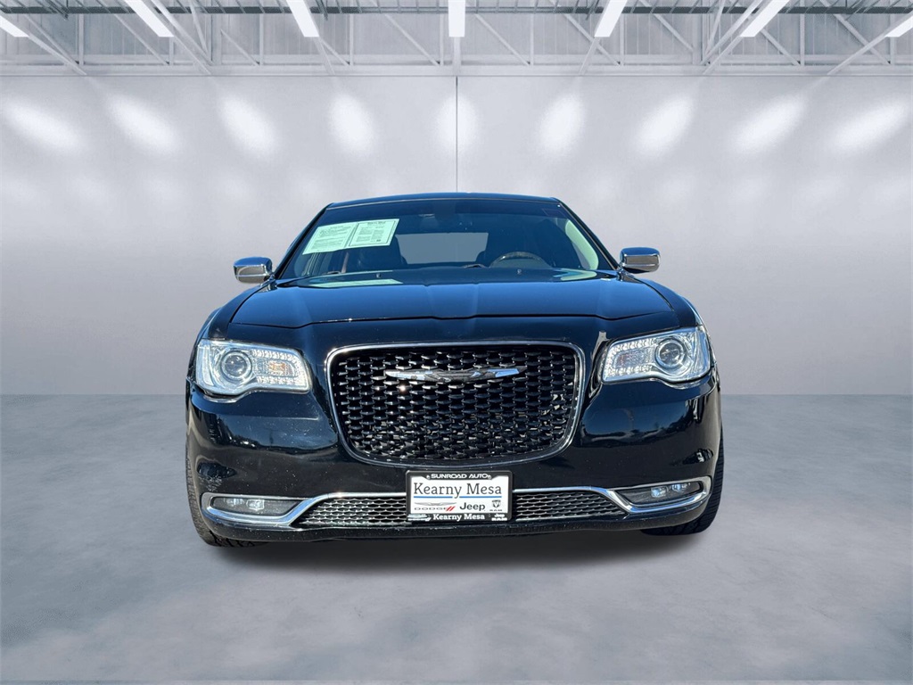 2016 Chrysler 300 C photo 2