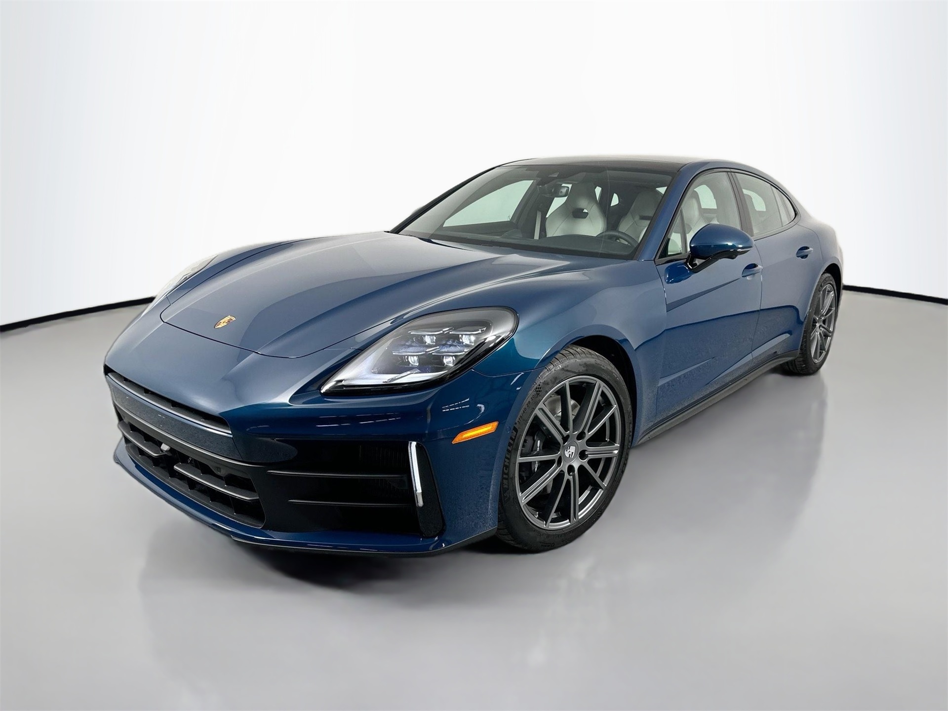 2026 Porsche Panamera Base