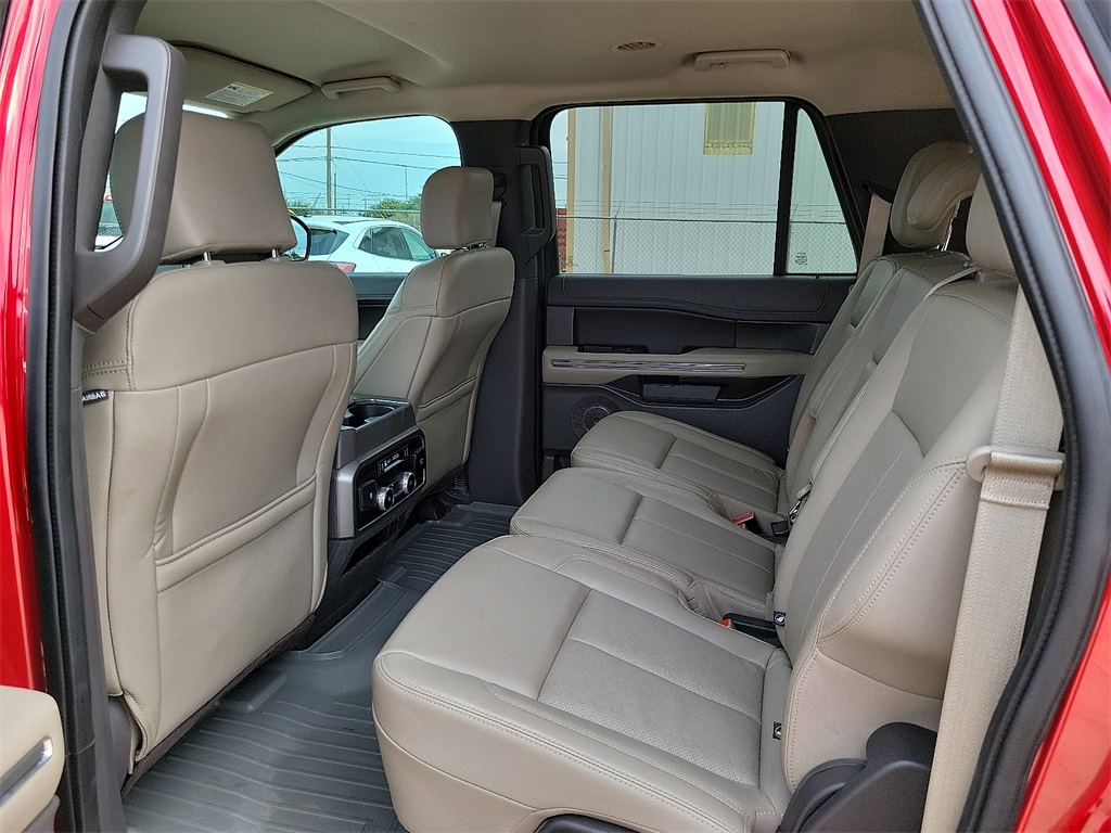 2020 Ford Expedition MAX XLT photo 15