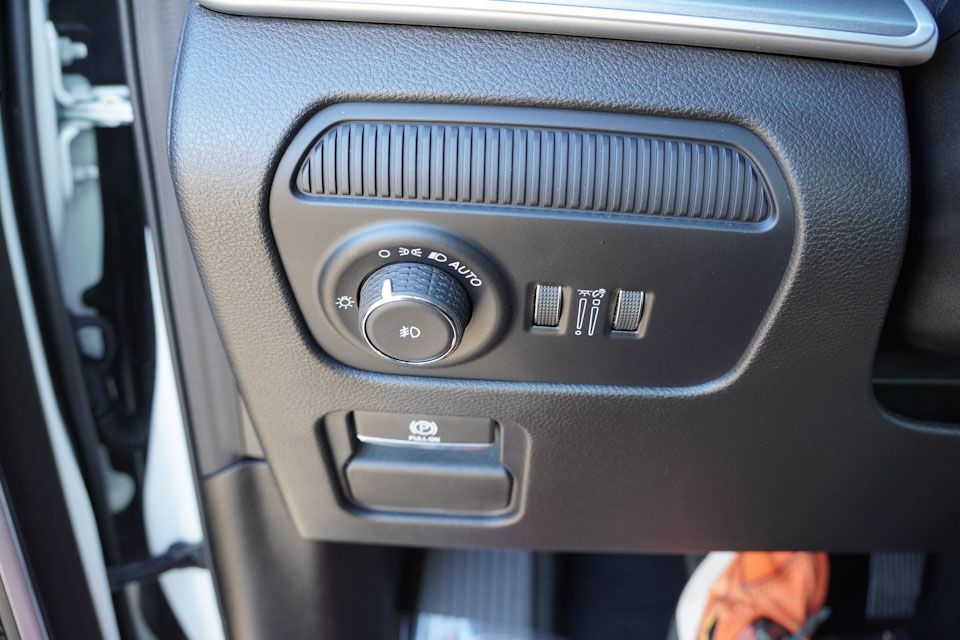 2025 Jeep Wagoneer Base photo 26