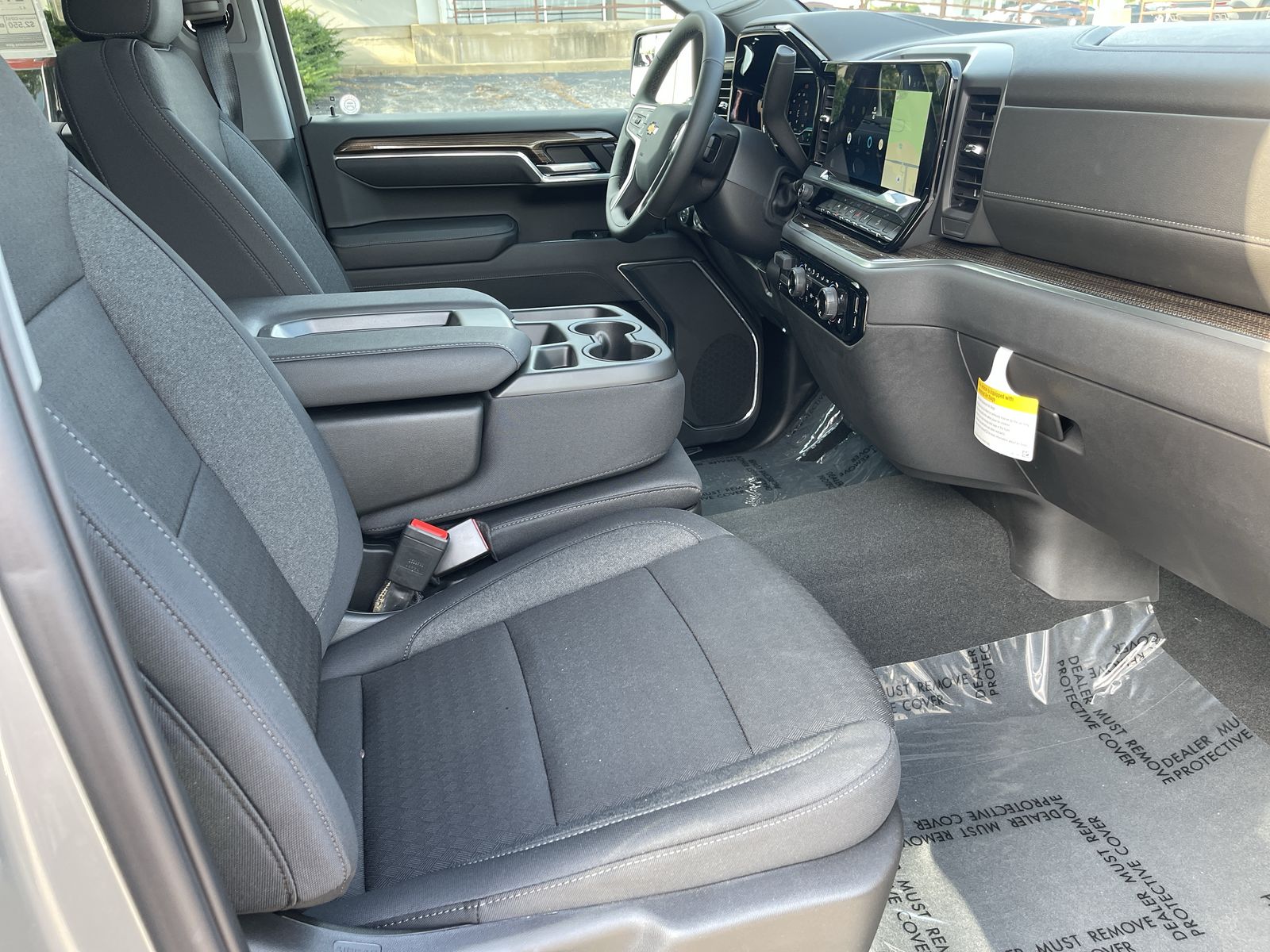 2025 Chevrolet Silverado 1500 LT photo 9