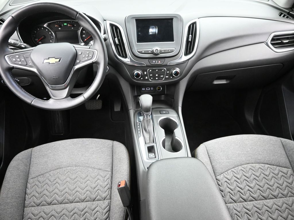 2022 Chevrolet Equinox LT photo 9