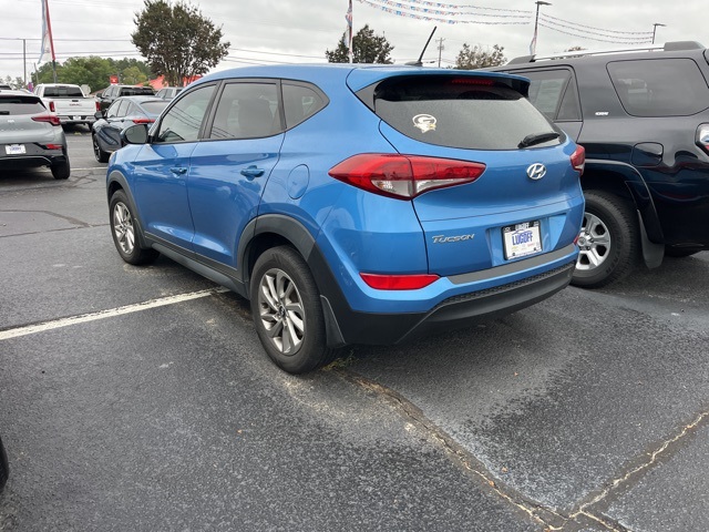 2017 Hyundai Tucson SE photo 2