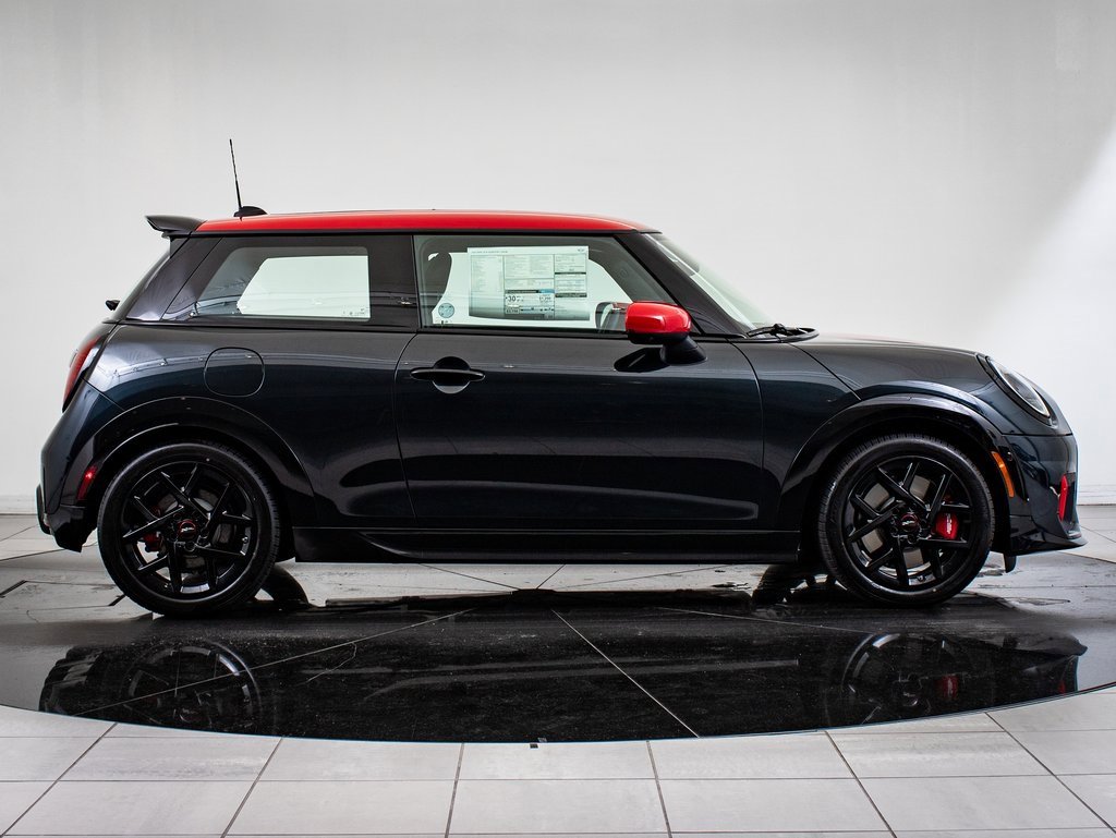 2025 Mini Cooper 2 Door Hardtop Iconic photo 10