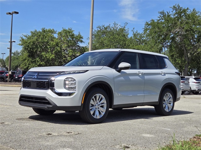 2025 Mitsubishi Outlander ES photo 4
