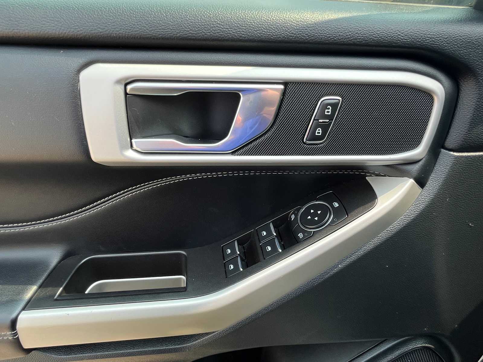 2021 Ford Explorer XLT photo 20