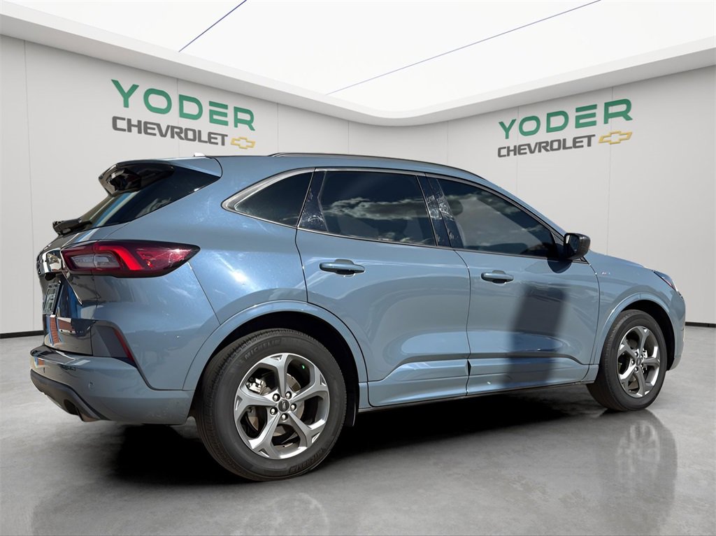 2023 Ford Escape ST-Line photo 3