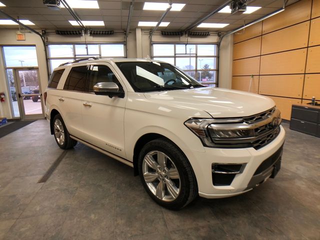2023 Ford Expedition Platinum's photo