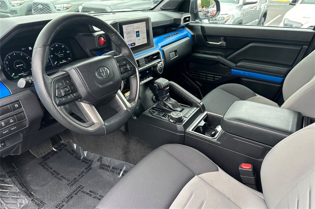 2024 Toyota Tacoma TRD 4x4 photo 10