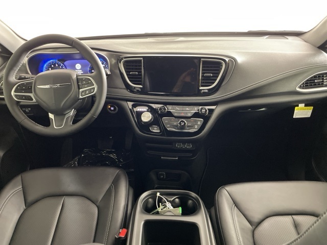 2025 Chrysler Pacifica photo 38