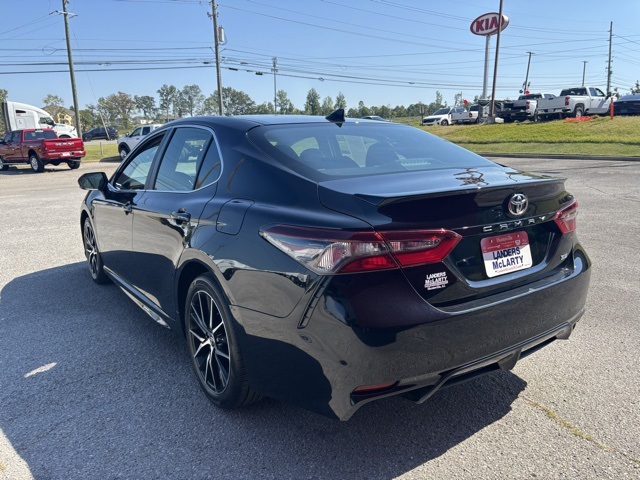 2024 Toyota Camry SE photo 3