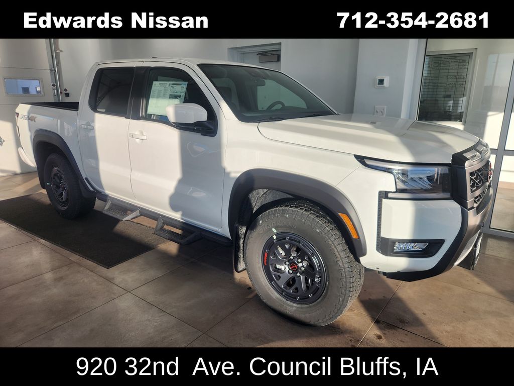 2026 Nissan Frontier PRO-4X's photo