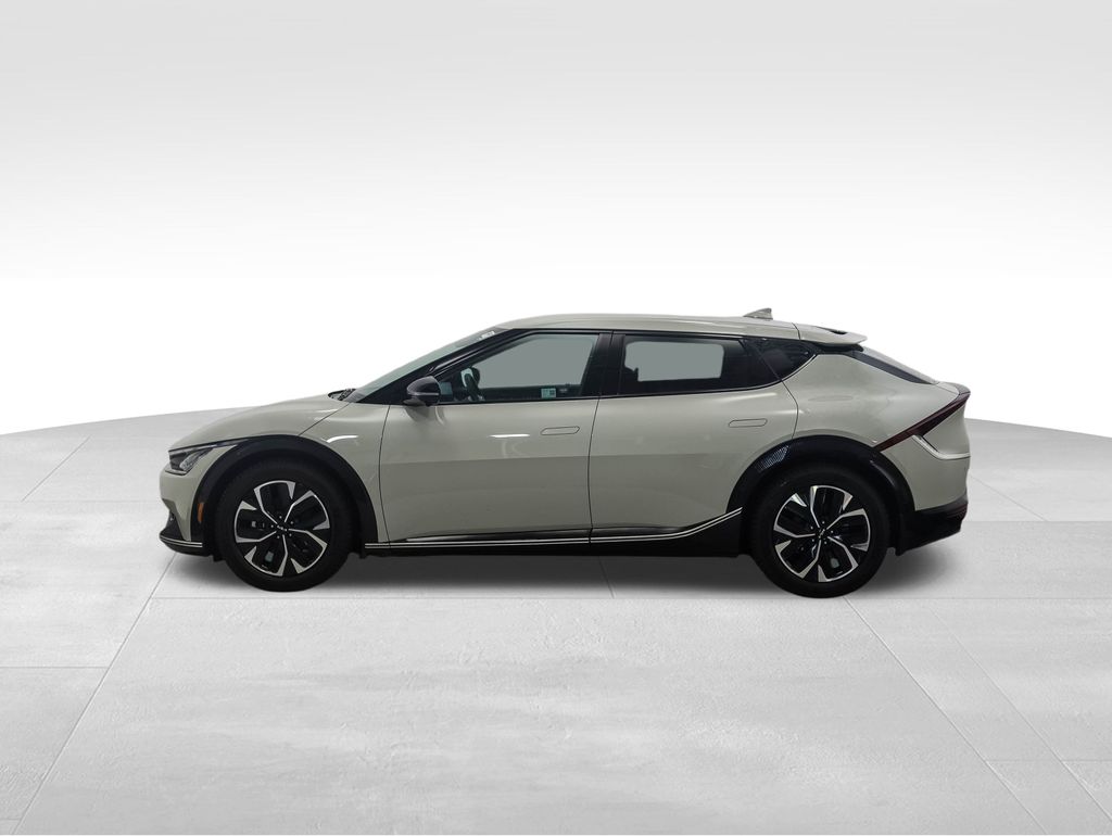 Used 2022 Kia Ev6 Wind with VIN KNDC3DLC4N5085372 for sale in Minneapolis, Minnesota