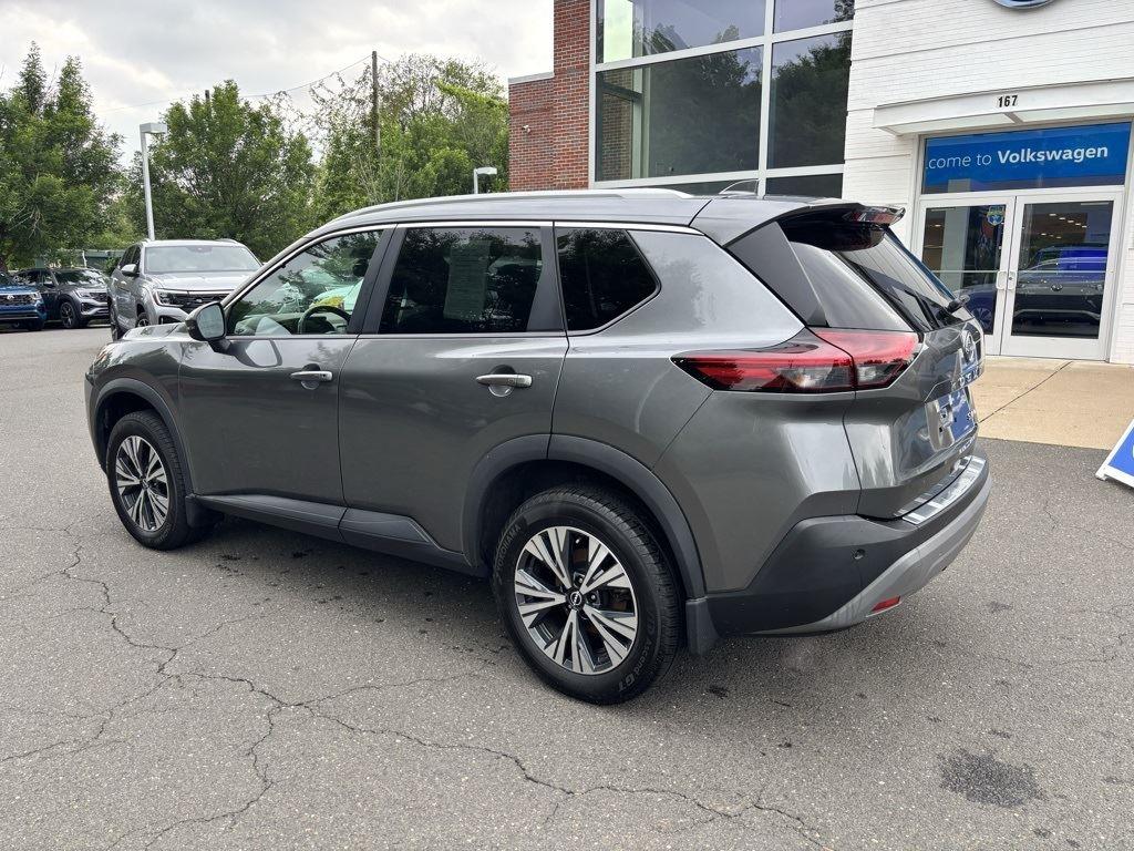 2022 Nissan Rogue SV photo 3