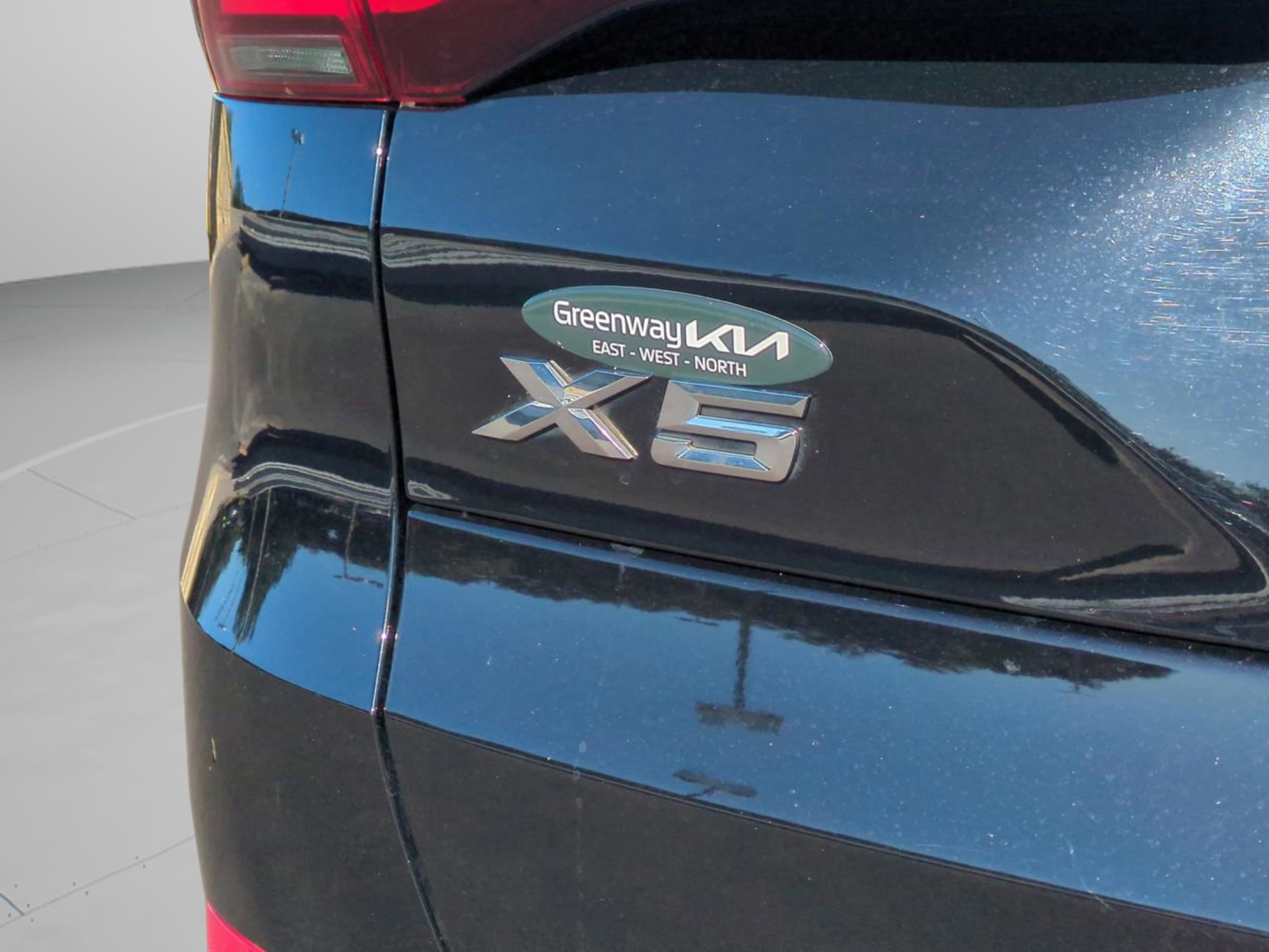 2023 Bmw X5 xDrive45e photo 2