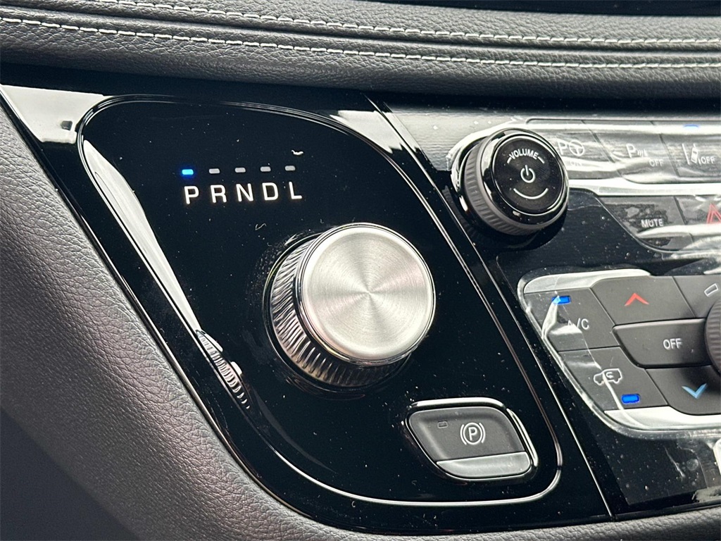 2025 Chrysler Pacifica photo 19