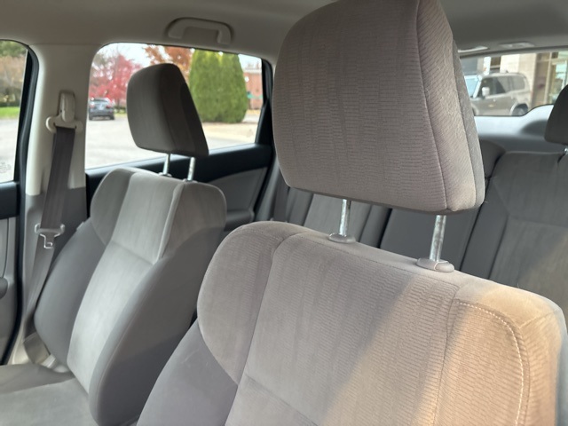 2013 Honda CR-V LX photo 2