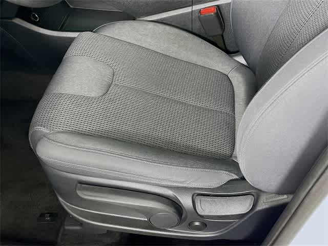 2021 Hyundai Santa Fe SE photo 19