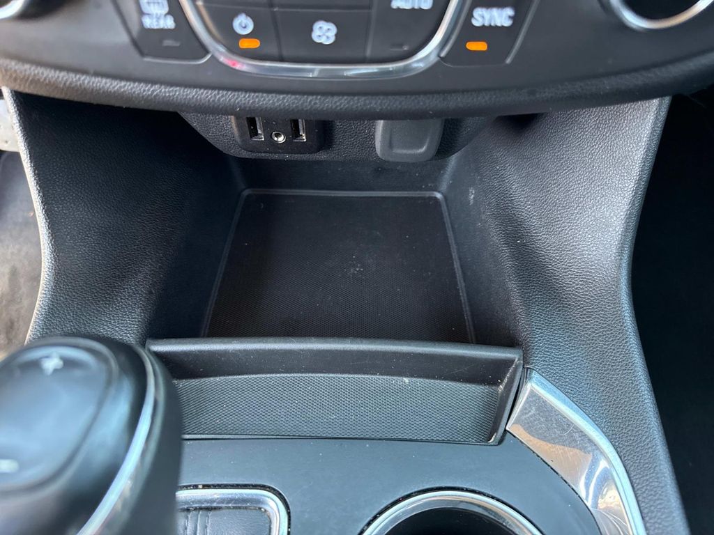 2020 Chevrolet Traverse LS photo 24