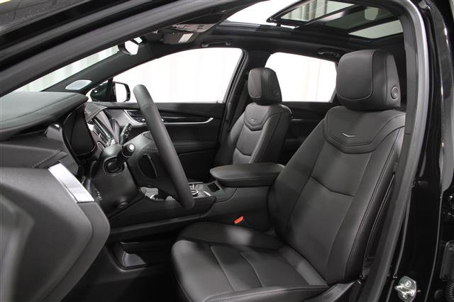 2025 Cadillac XT5 Premium Luxury photo 5