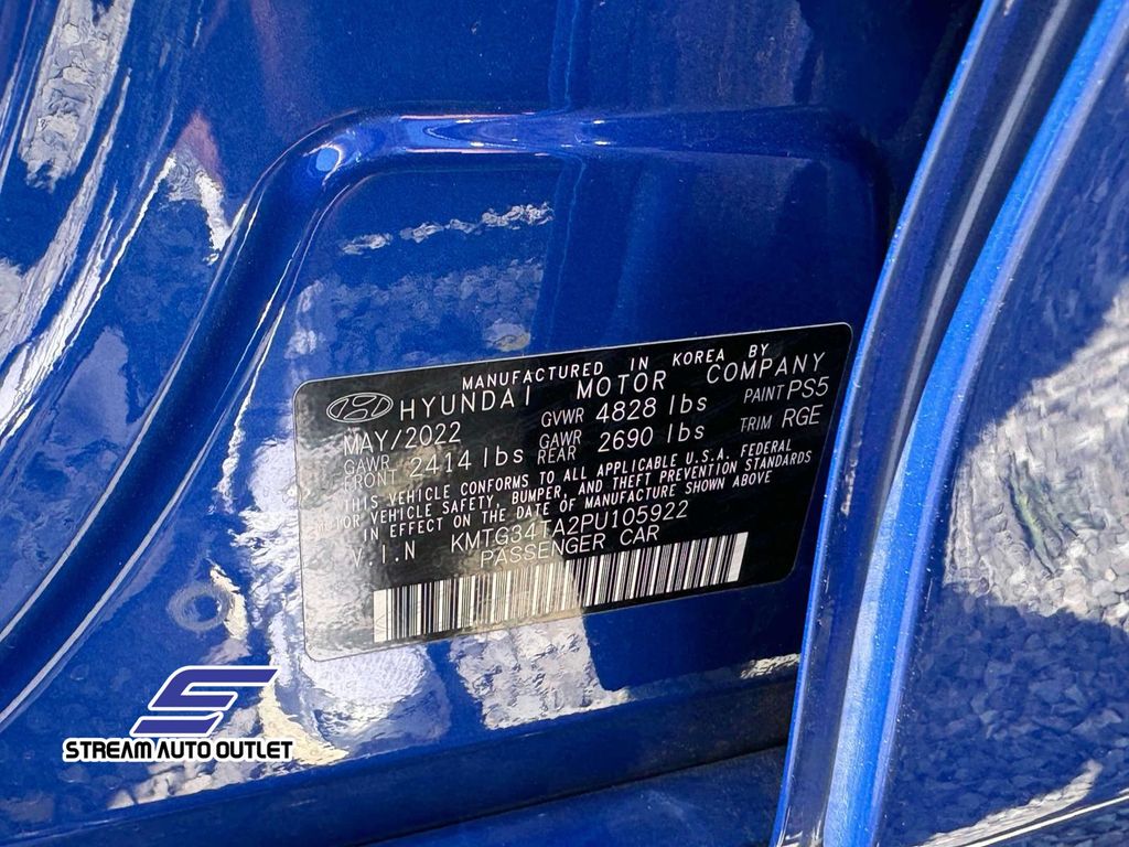 2023 Genesis G70 2.0T photo 17