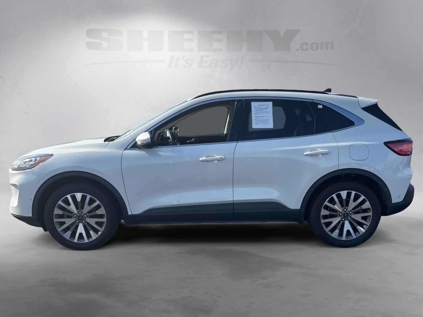 2020 Ford Escape Titanium Hybrid photo 15
