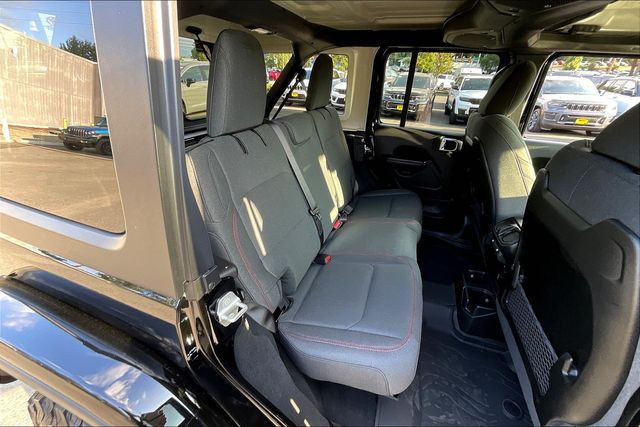 2025 Jeep Wrangler Rubicon photo 20