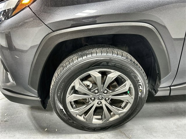 2022 Toyota RAV4 Hybrid XLE Premium photo 18