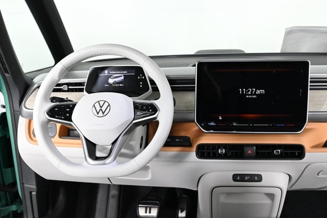2025 Volkswagen ID. Buzz Pro Plus photo 3