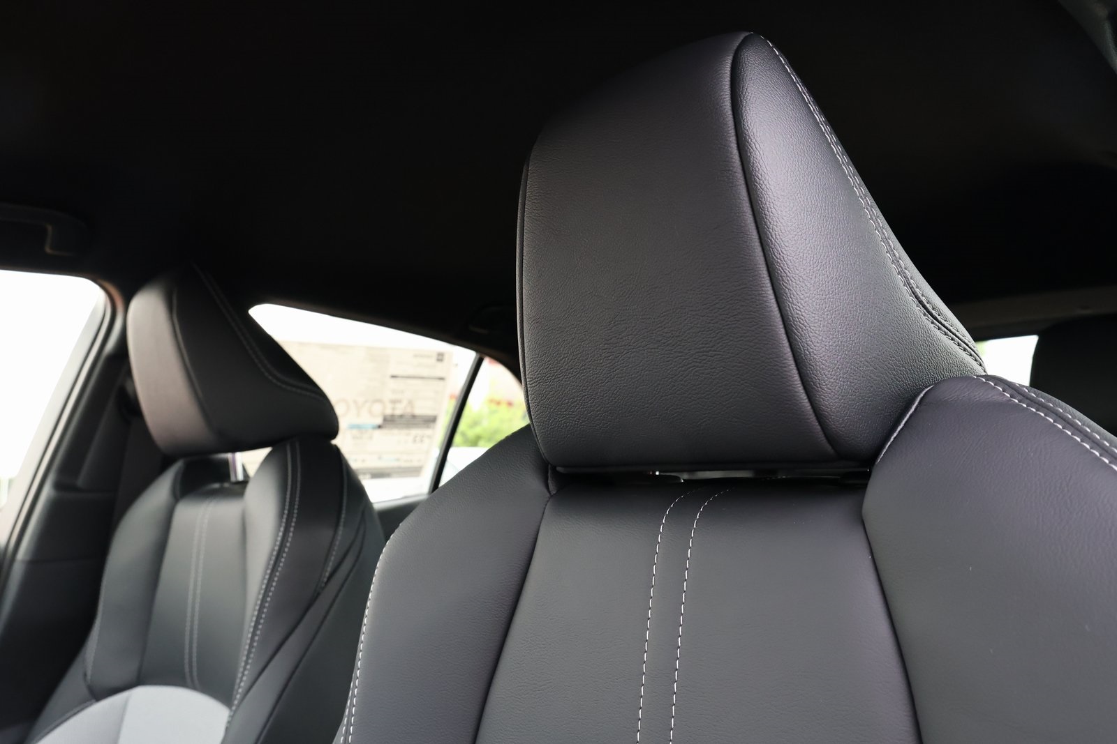 2025 Toyota Corolla XSE photo 9
