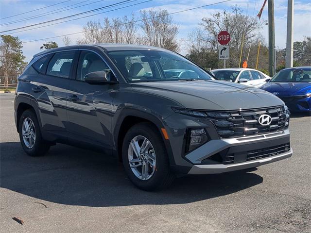 2025 Hyundai Tucson SE photo 3