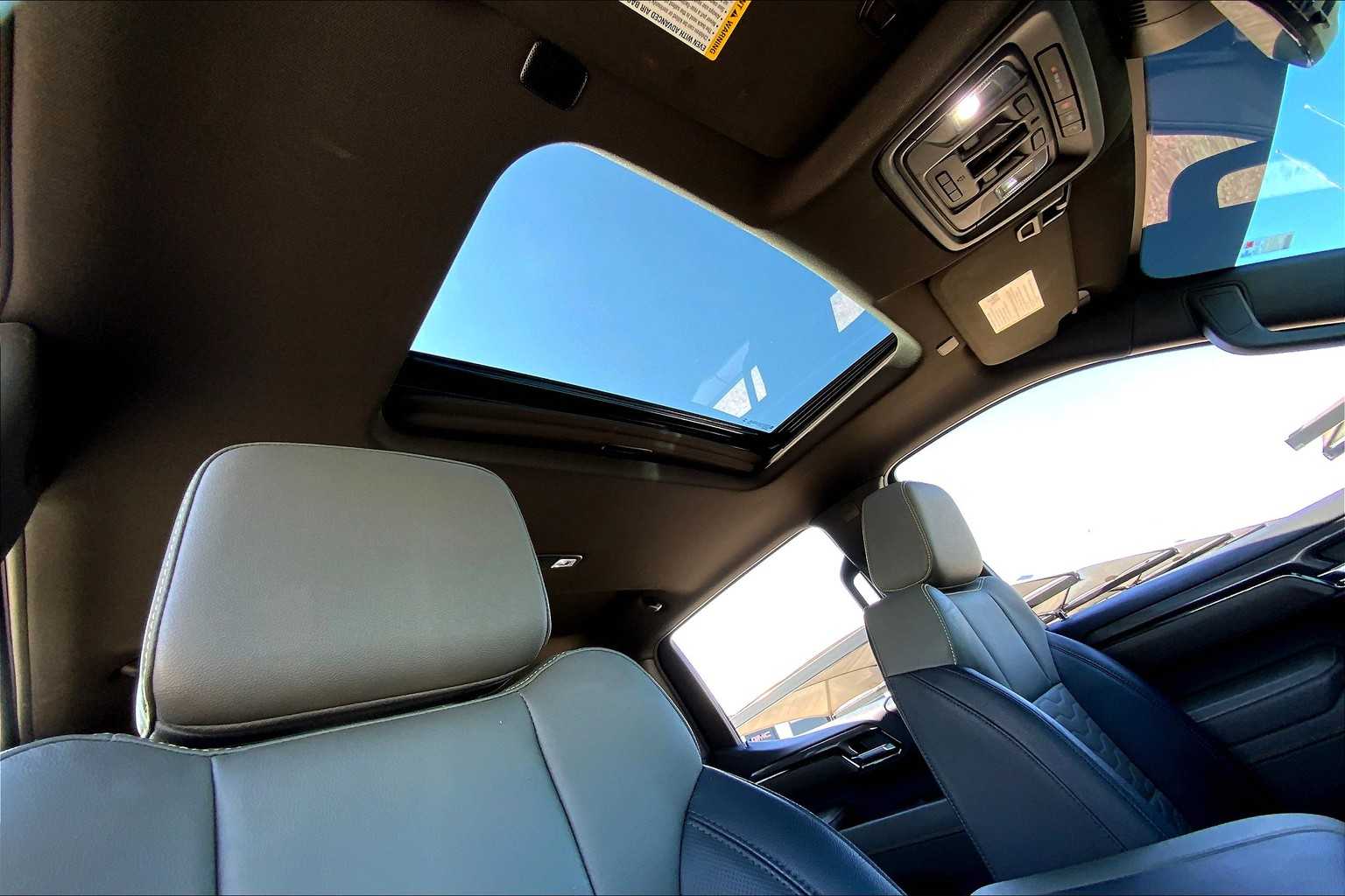 2024 Chevrolet Silverado 1500 ZR2 photo 12