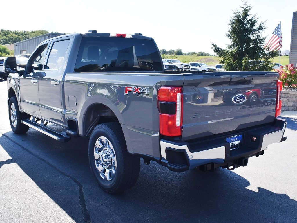 2026 Ford F-250 Lariat photo 3