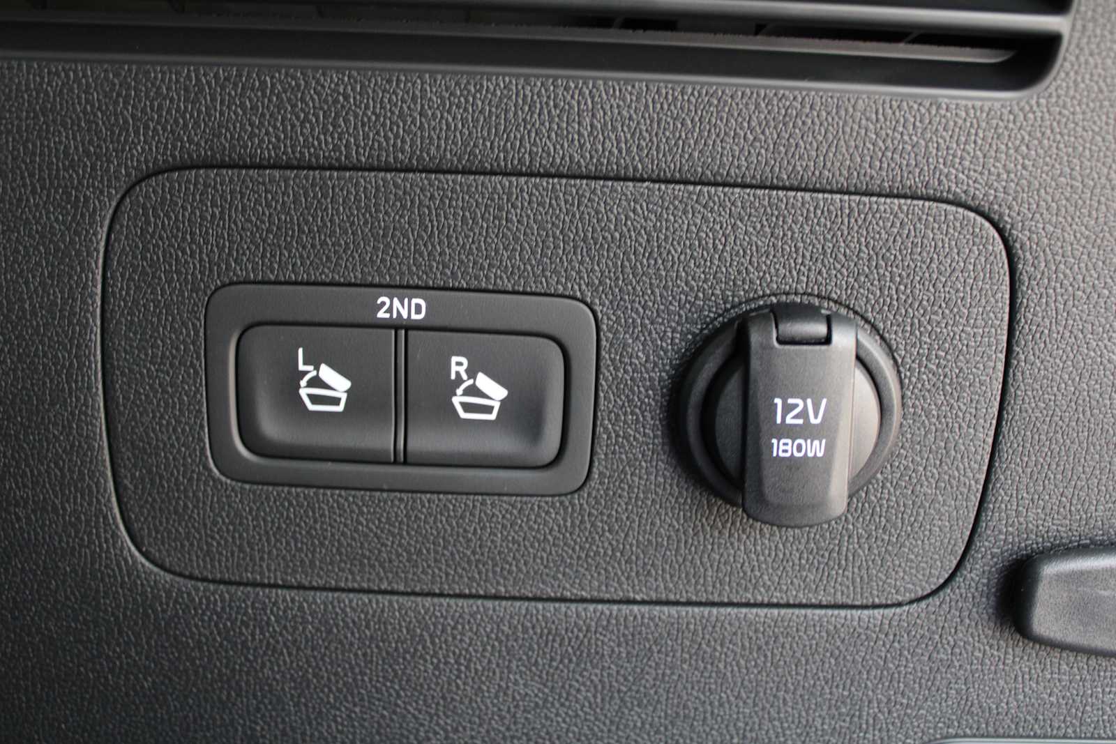 2025 Kia Sorento EX photo 10