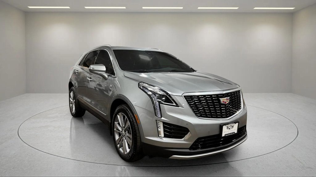 2025 Cadillac XT5 Premium Luxury photo 3