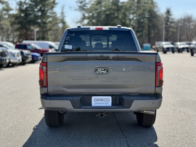 2025 Ford F-150 XLT photo 4
