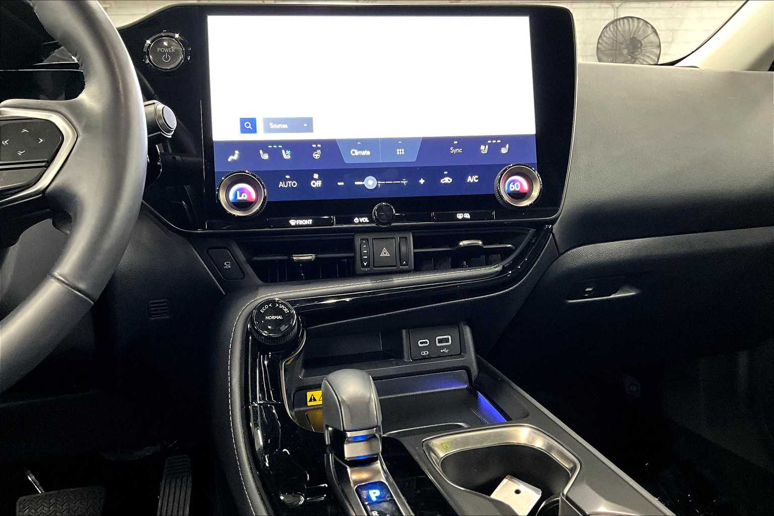 2025 Lexus NX Premium AWD photo 30