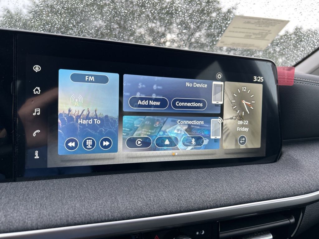 2025 Nissan Kicks SV photo 23