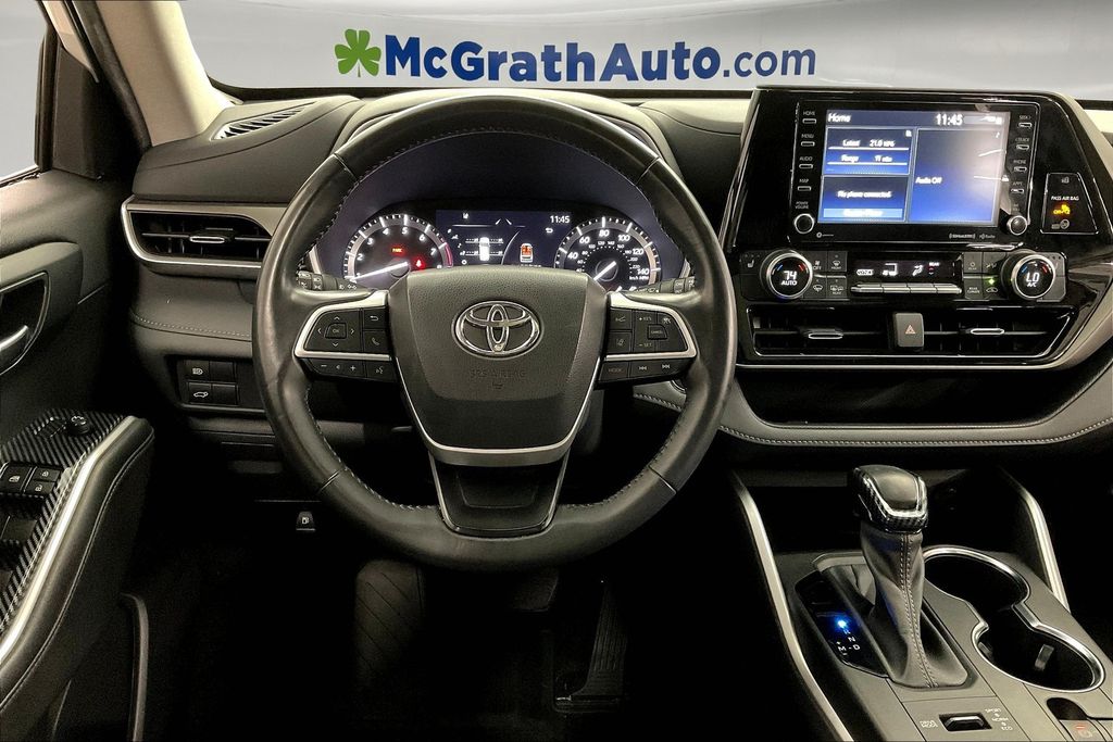 2022 Toyota Highlander XLE photo 6