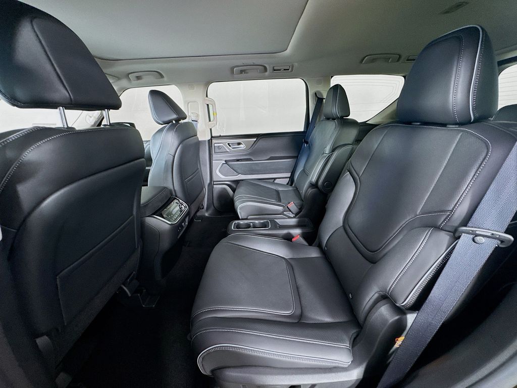 2025 Infiniti QX80 Luxe photo 24
